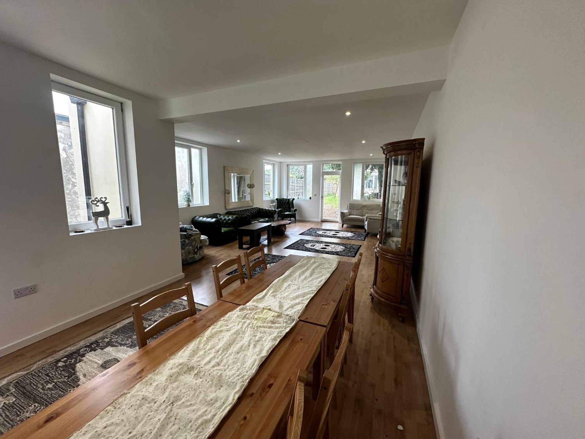 North London Spacious: 7-Bedroom Group Retreat with Gym Exterior photo